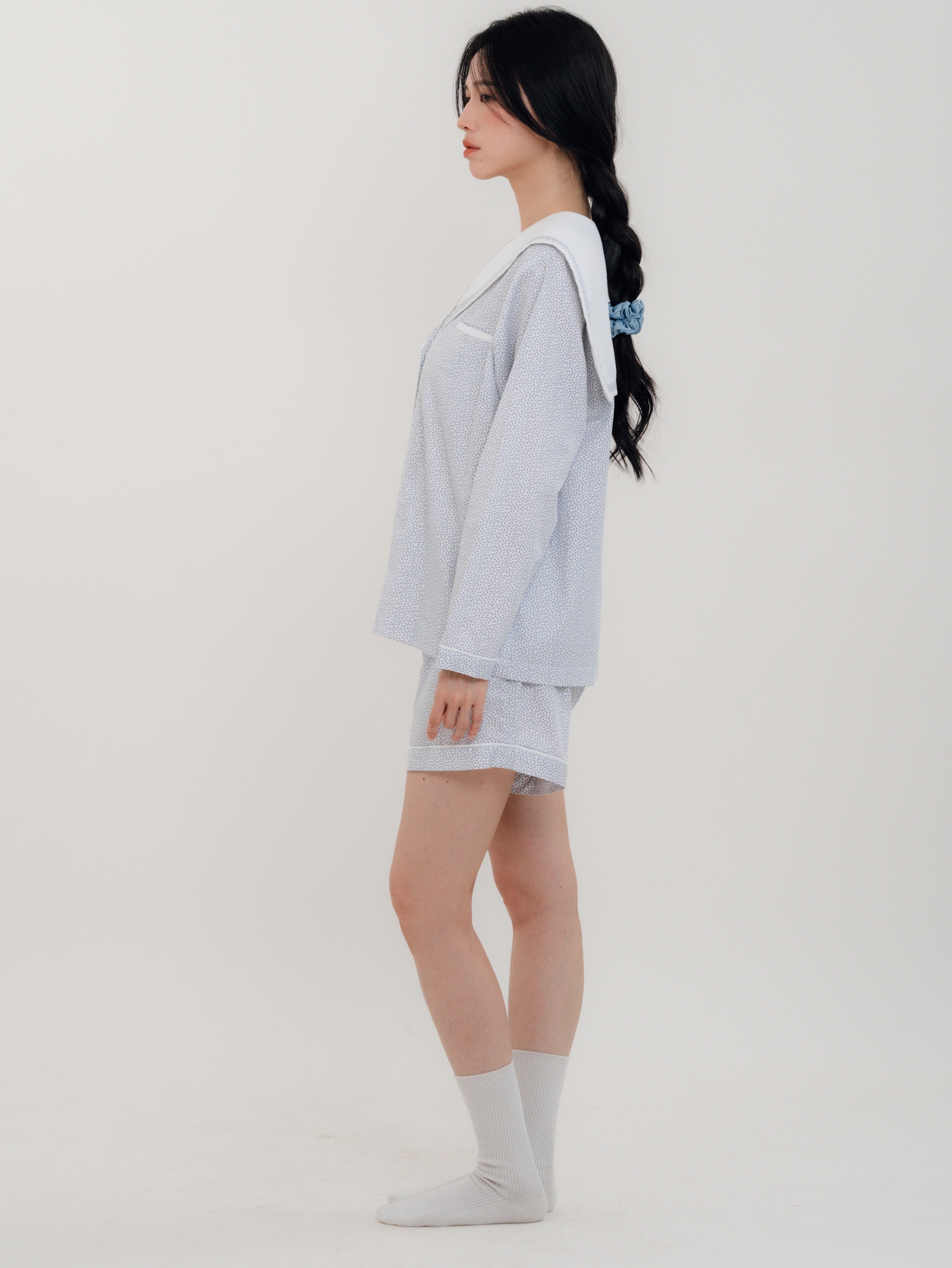 Side view of PEKGEE Sailorette Frosted Petals pyjama set showing relaxed fit.